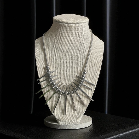 Silver Spike Necklace & Earrings - Picture 5 of 6